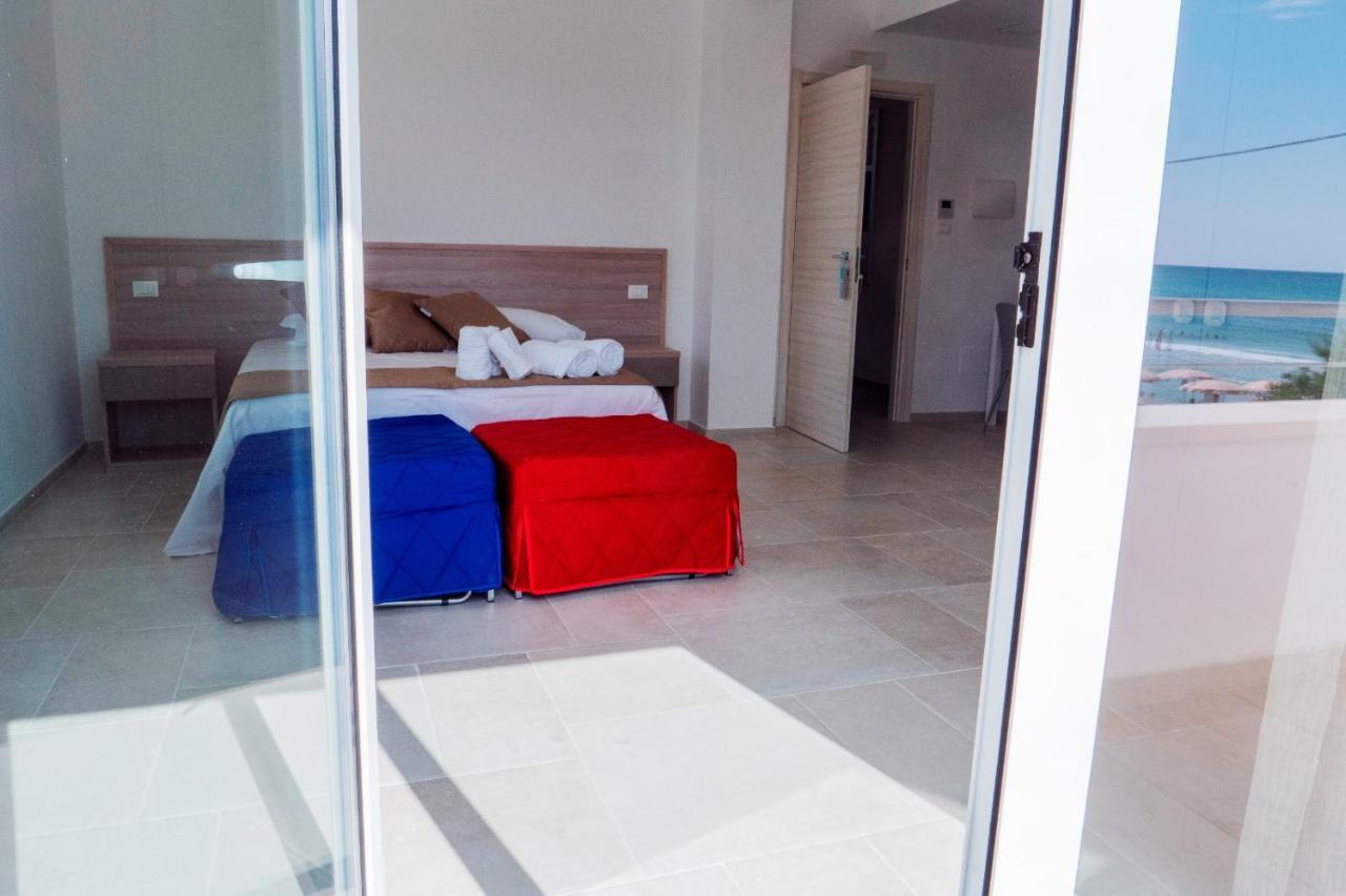 B&B A Un Passo Dal Mare Torre Canne Dış mekan fotoğraf